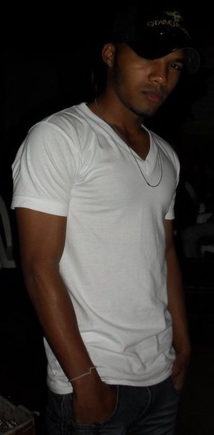 Date this voluptuous Dominican Republic man Neftali taveras from Santiago De Los Caballeros DO5469