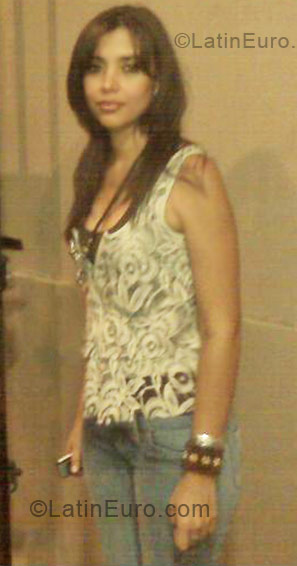 Date this foxy Ecuador girl Mariana De Jesus from Guayaquil EC45