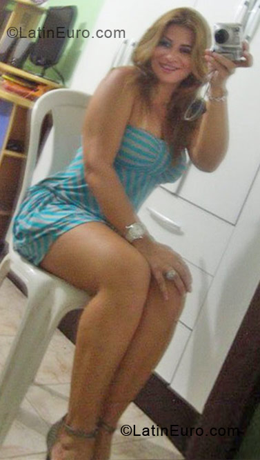 Date this happy Brazil girl Marluce from Manaus BR4656