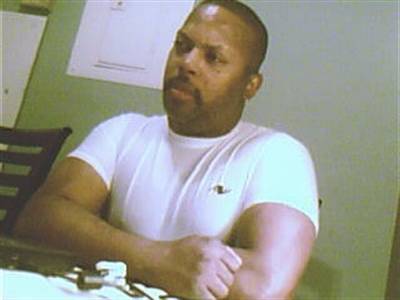 Date this athletic United States man Unel from Little Rock US8129