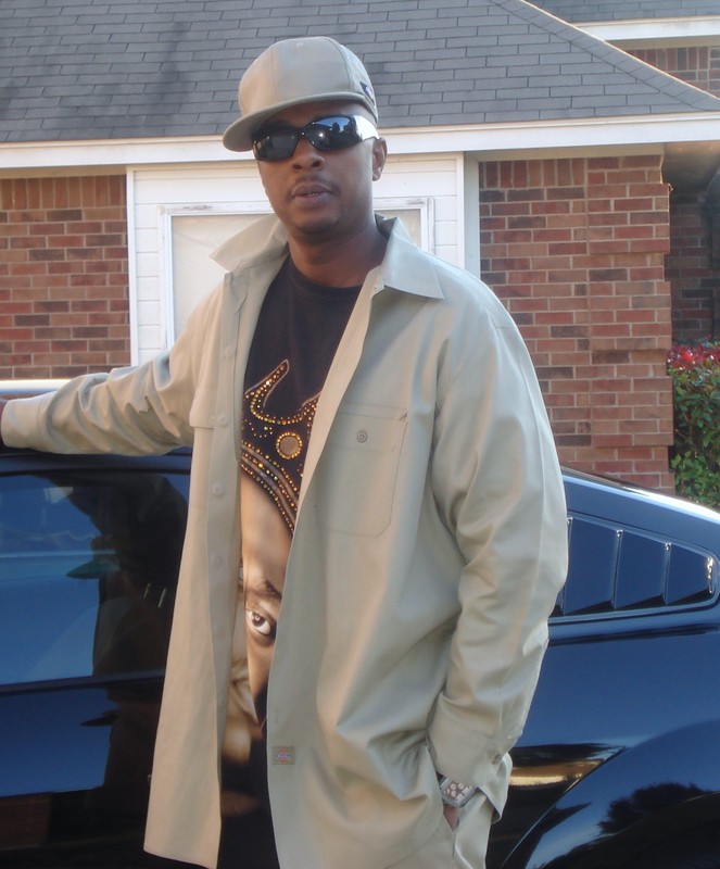 Date this tall United States man 4Reall from Dallas US8180