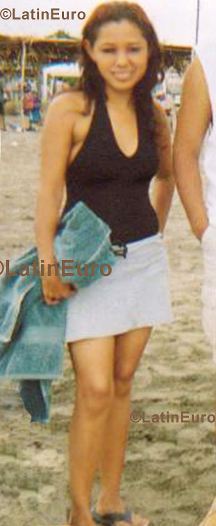 Date this attractive Honduras girl Iris from El Progresso HN256