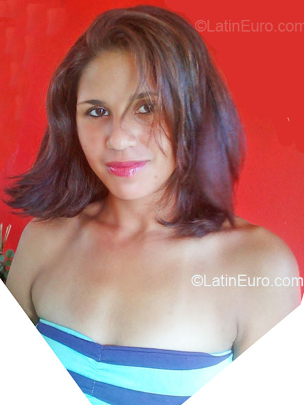 Date this stunning Brazil girl Ana Paula from Bage BR4042