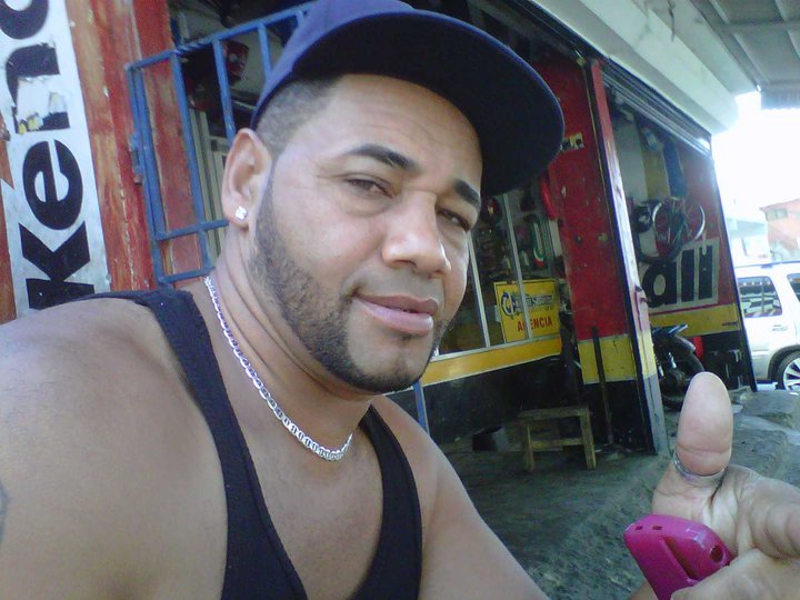 Date this hard body Dominican Republic man Franklin from Santo Domingo DO5631