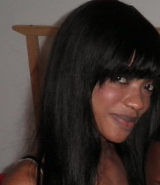 Date this happy France girl Nenette from Paris FR113