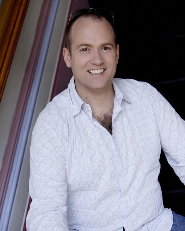 Date this passionate United States man Luke from New York US8419