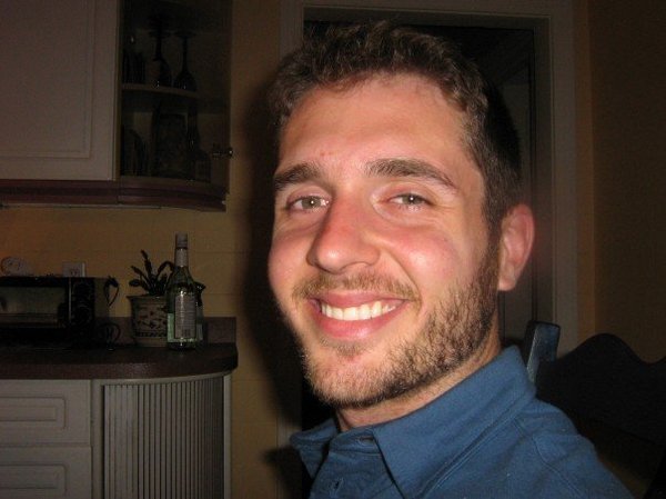 Date this beautiful United States man Kim from S. Chrluston US8423