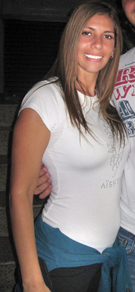 Date this hard body Venezuela girl Fiorella from  VE48