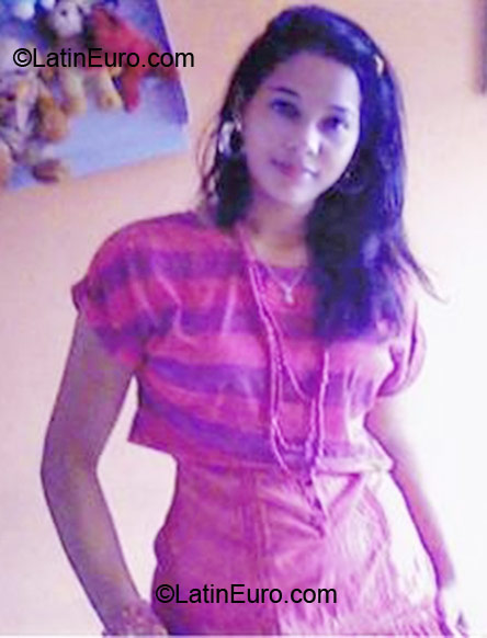 Date this attractive Dominican Republic girl Marlene from Santiago DO6004