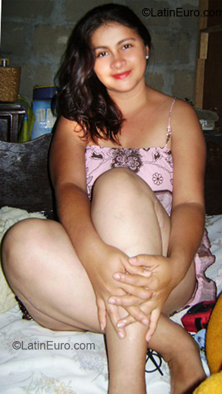 Date this georgeous Peru girl Jahaira from Tarapoto PE410