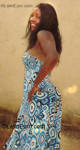 Date this stunning Brazil girl Silvina from Astolfo Dutra BR4367