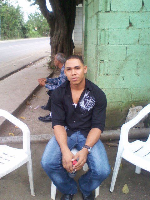 Date this happy Dominican Republic man Jhonatan from Santiago DO6096