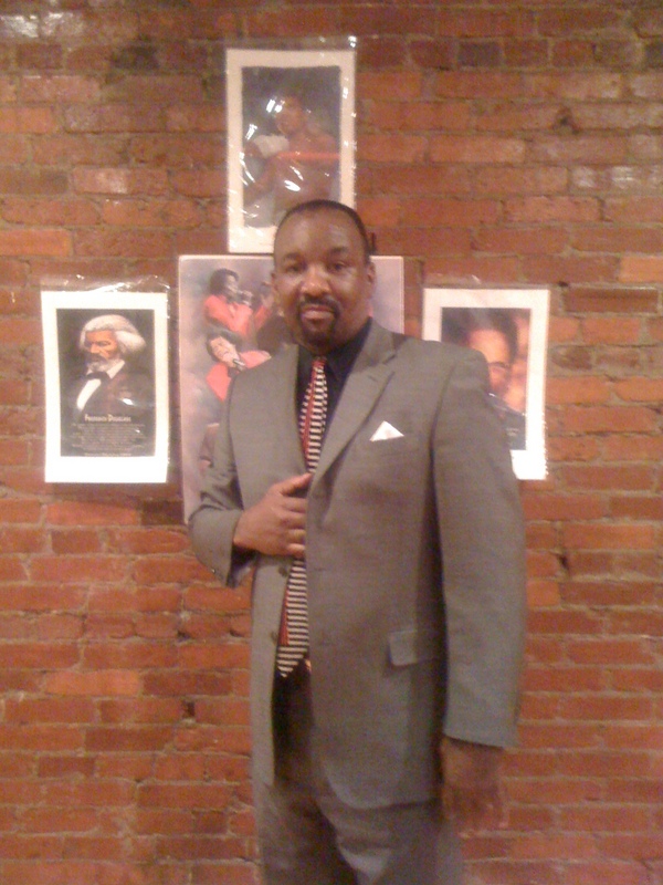 Date this beautiful United States man Thomas from Philadelphia US8639