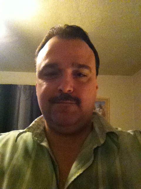 Date this nice looking United States man Tom from Kilgore US8674