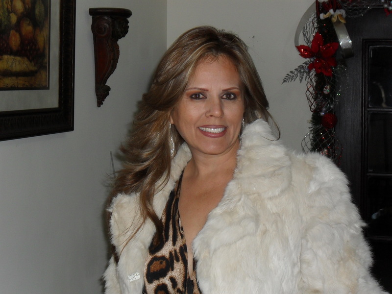 Date this lovely Mexico girl LETICIA from Hermosillo MX280