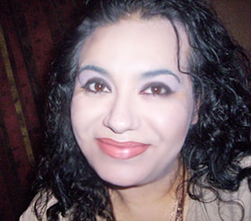 Date this sensual United States girl Rosa from El Centro US8704