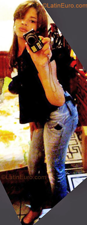 Date this charming Brazil girl Wanessa from Sao Paulo BR4479