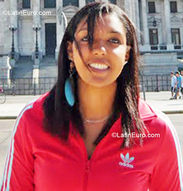Date this athletic Brazil girl Mariana from Rio De Janeiro BR6179