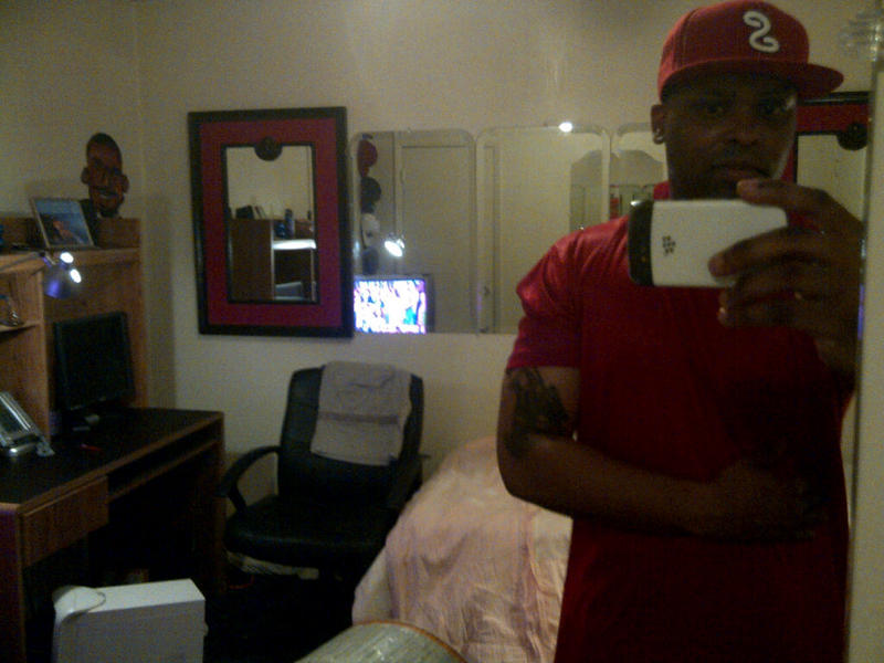 Date this tall United States man James from High Point US8784