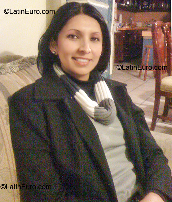 Date this georgeous Mexico girl Mina from Zamora MX292