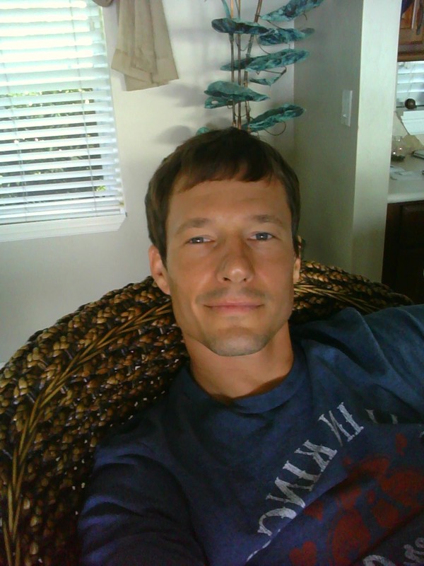 Date this delightful United States man Andrew from St Petersburg US9070