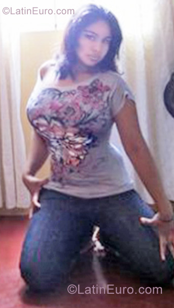 Date this funny Peru girl Diana Carolina from Trujillo PE454