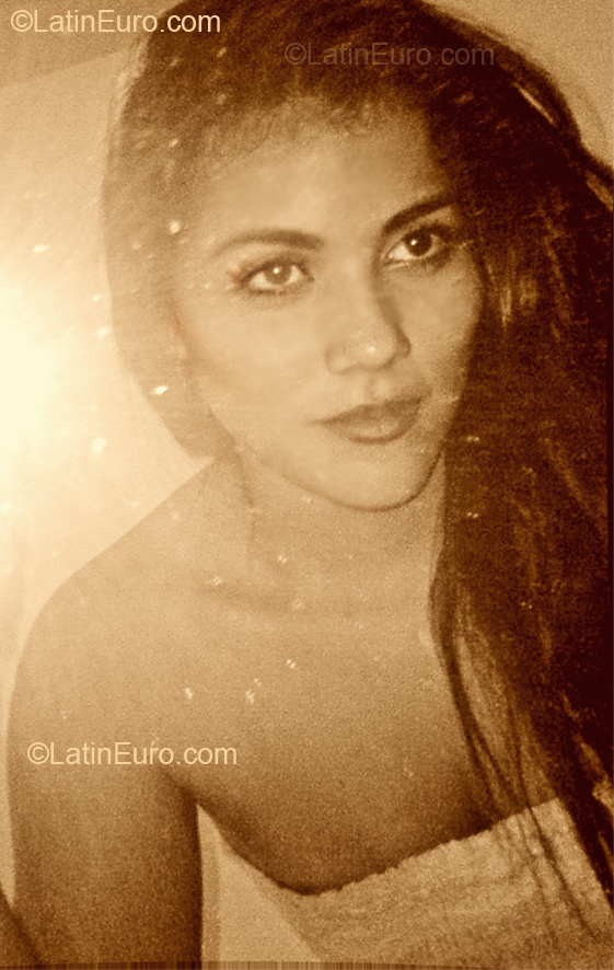 Date this georgeous Ecuador girl Alba from Milagro EC85