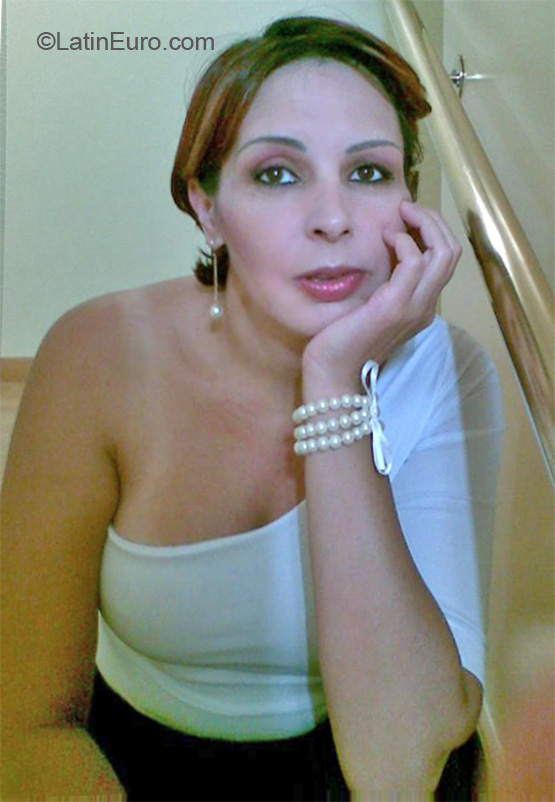 Date this foxy Brazil girl Eni from Cascavel BR4994