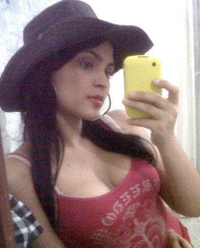 Date this happy Dominican Republic girl Raciel from Santiago DO7217