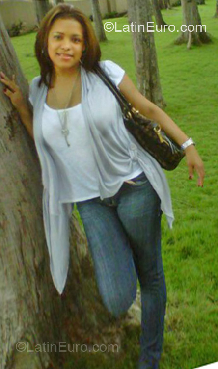 Date this foxy Dominican Republic girl Maria from Puerto Plata DO7222