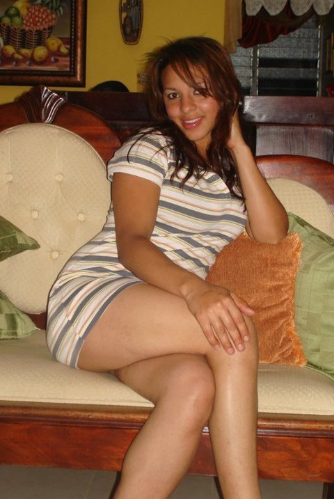 Date this stunning Dominican Republic girl Yinett from Santiago DO7223