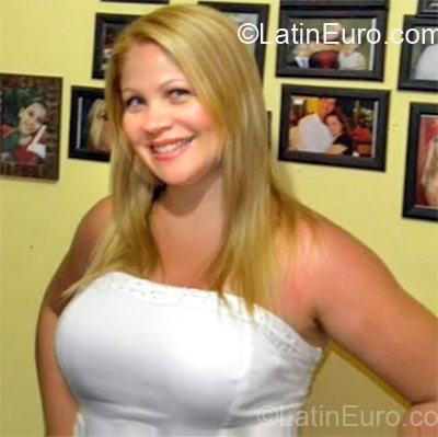 Date this sensual Brazil girl Bianca from Rio De Janeiro BR5064