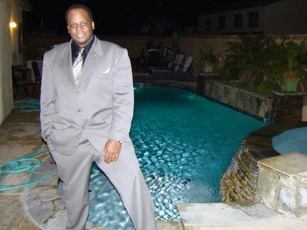 Date this exotic United States man Cecil from Hamden US9421