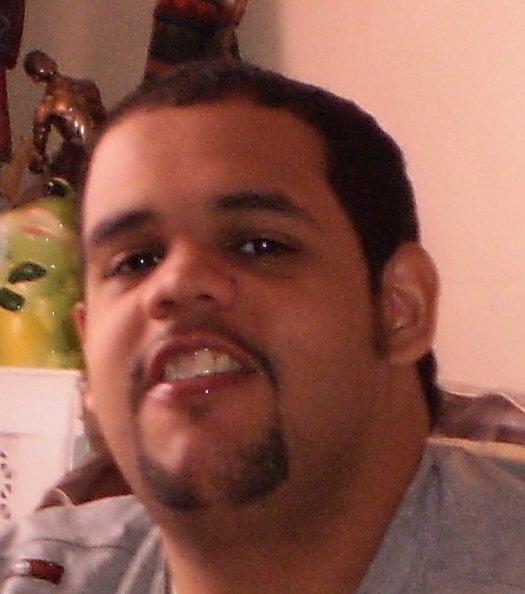 Date this pretty United States man Darwin from New York US9456