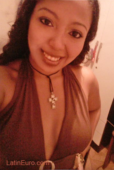 Date this cute Brazil girl Paola from Belem BR6330