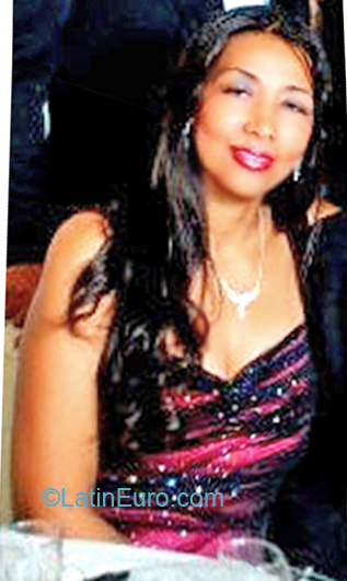Date this gorgeous Colombia girl Sara from Barranquilla CO6876