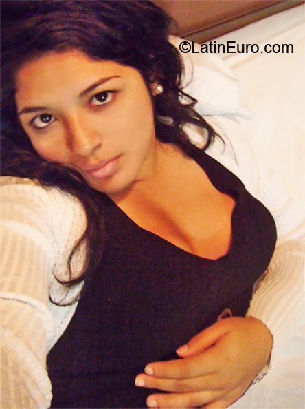 Date this good-looking Peru girl Sandra from Lima PE477