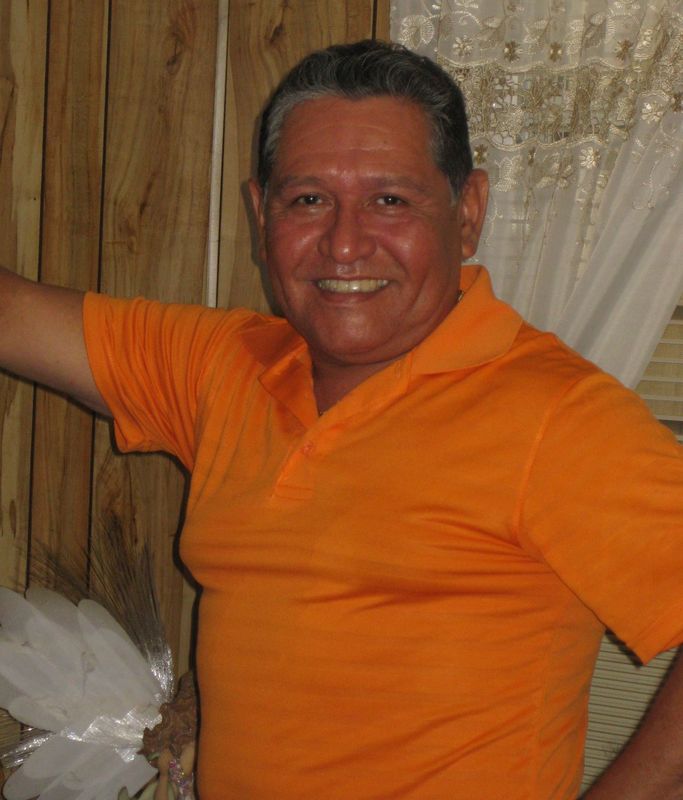 Date this charming United States man Luis from Houston HN315