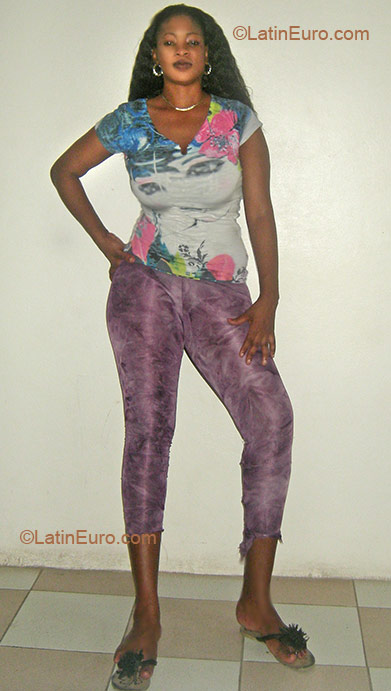 Date this funny Jamaica girl Latoya from Kingston JM301