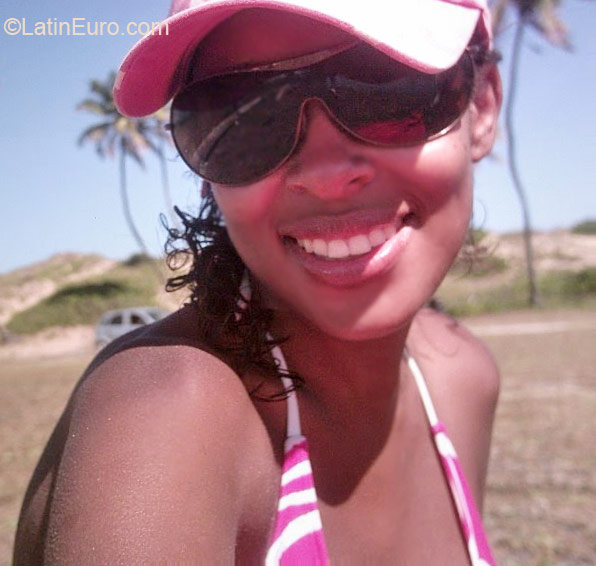 Date this gorgeous Brazil girl Lilia Maria from Salvador BR5279