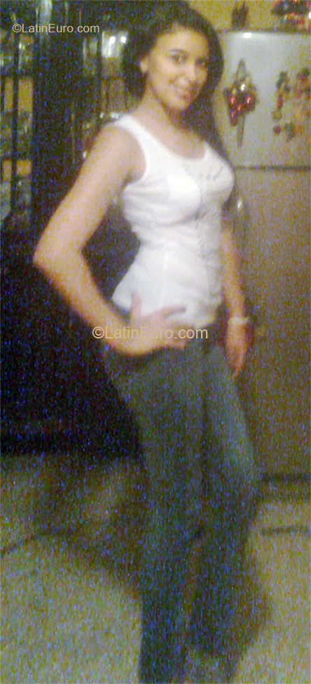 Date this young Ecuador girl Lisslas from Guayaquil EC112