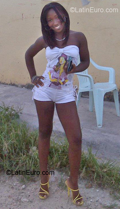 Date this athletic Dominican Republic girl Elena from La Romana DO9433
