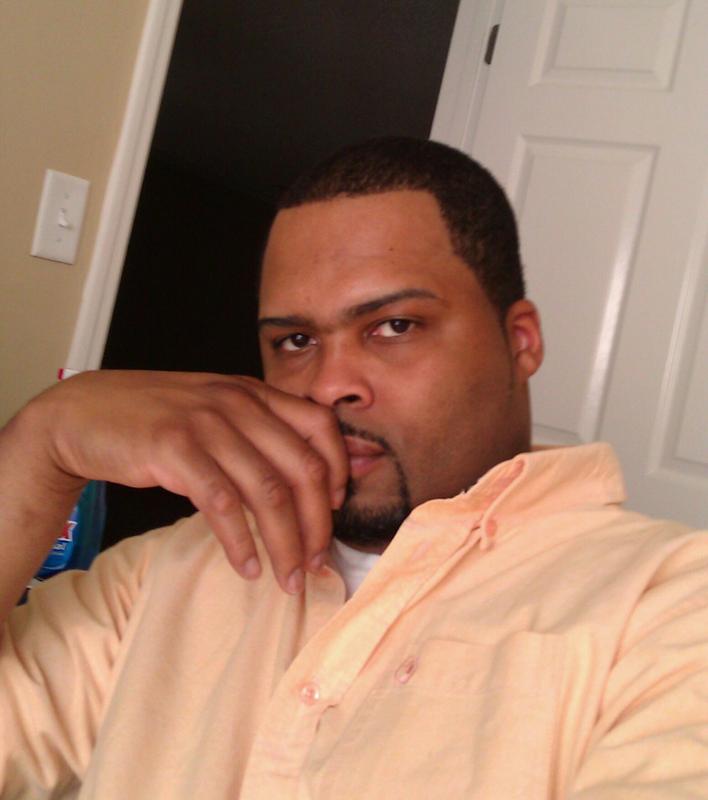 Date this tall United States man Damon from Tuscumbia US9813