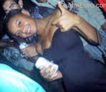 Date this cute Brazil girl Vanubia from Rio De Janeiro BR5386