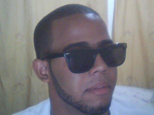 Date this lovely Dominican Republic man Yefrii from San Cristobal DO7743