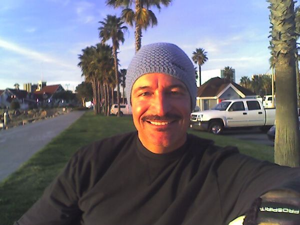 Date this pretty United States man Rafael from Long Beach US9935