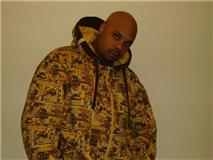 Date this happy United States man Damian from Philadelphia US9979