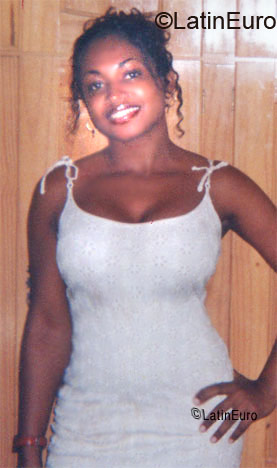 Date this stunning Brazil girl Rosimeire from Salvador BR5810