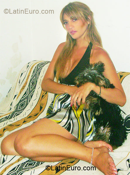 Date this sultry Argentina girl Nancy from Buenos Aires AR48