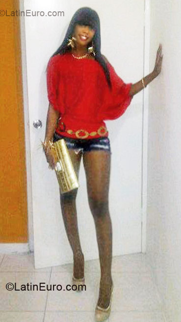 Date this voluptuous Jamaica girl ChocolateK from Kingston JM284